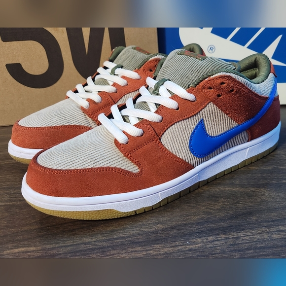 Nike SB Dunk Low 'Dusty Peach' Corduroy Size 10 - Picture 2 of 16